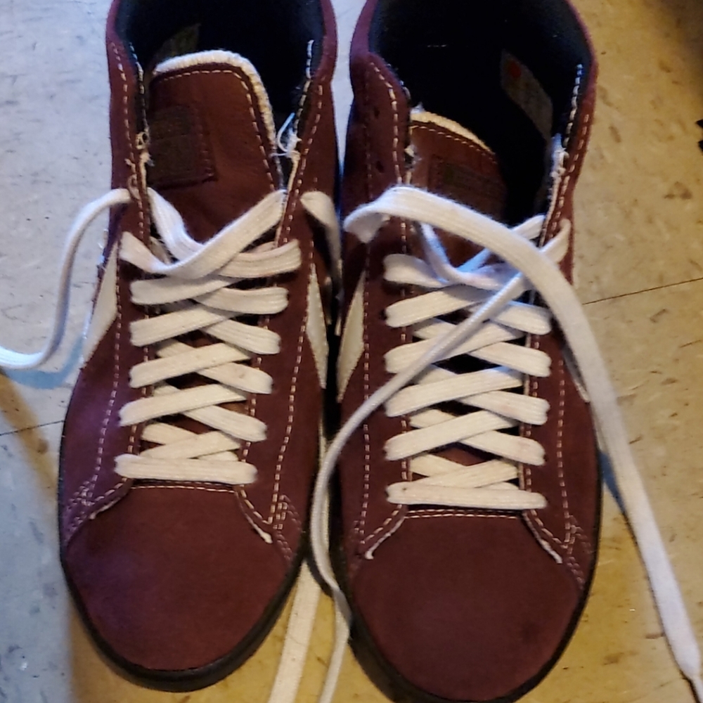 Converse high top